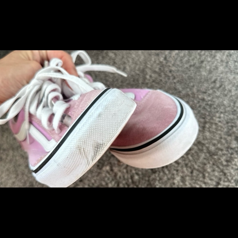 Vans - Picture 5 of 6